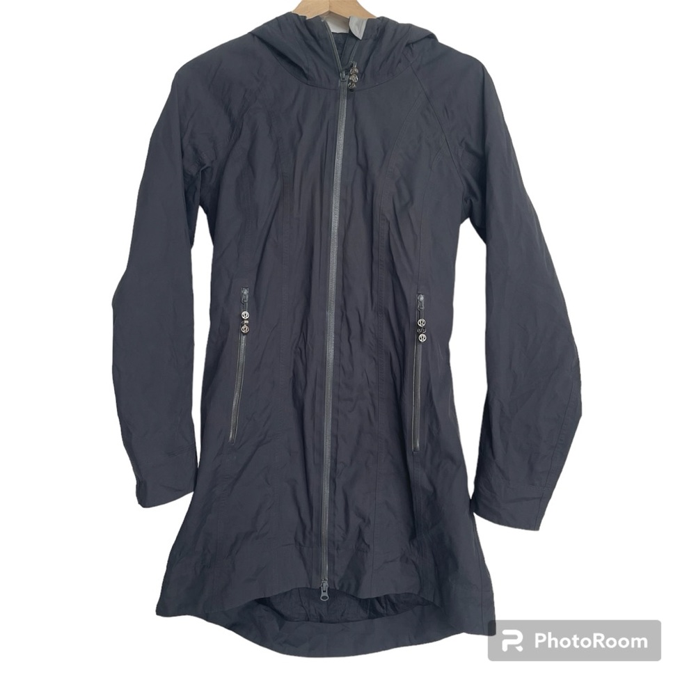 Lululemon Rain Jacket Coat Size 4 Gray Hooded Zip Up Long Length Windproof